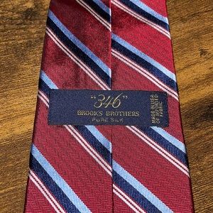 Brooks Brothers 346 tie. 100% silk. Made in USA. Red/navy blue/baby blue stripe